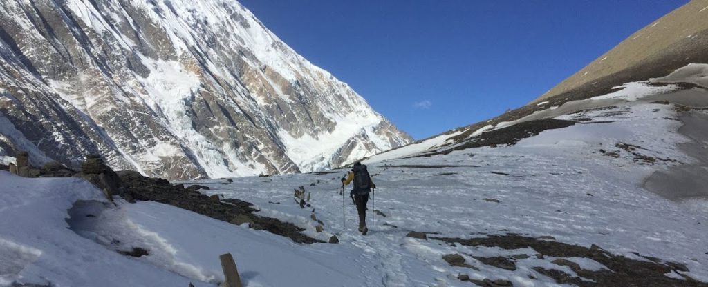 Trekking towards Tilicho Lake
