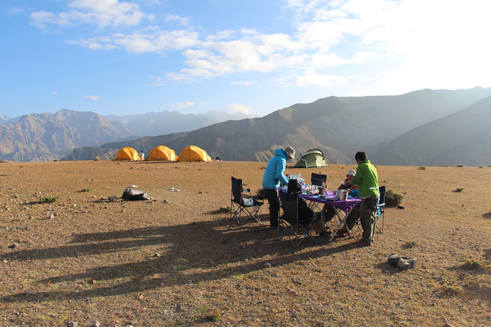The Differences between Lodge or Teahouse trekking and camping treks
